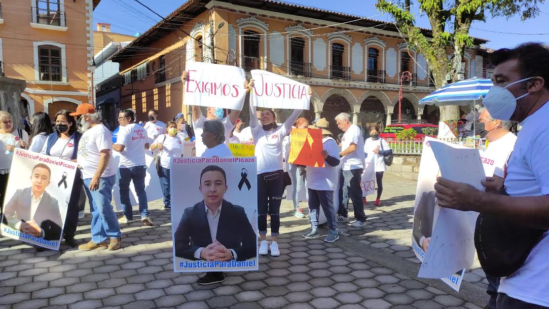 VIDEO Tras su linchamiento, familia de Daniel Picazo se manifiesta en Huauchinango