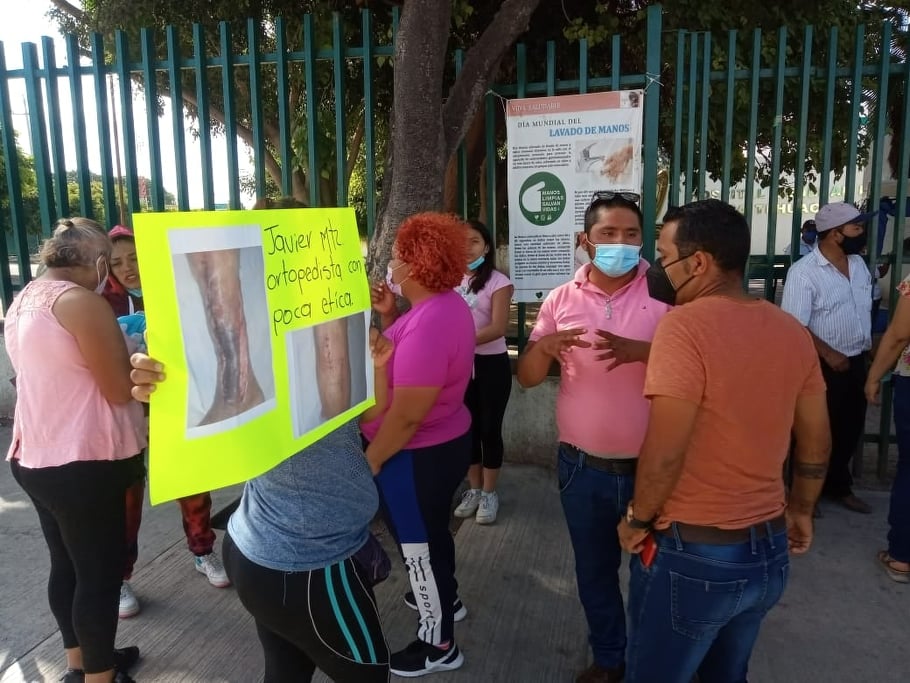 Presunta negligencia médica pone en riesgo de amputación a paciente del IMSS Tehuacán  