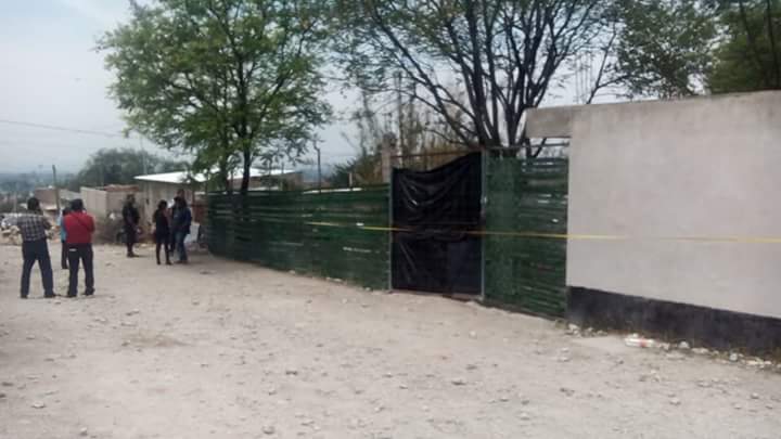 Hallan camioneta robada en casa de Santiago Miahuatlán