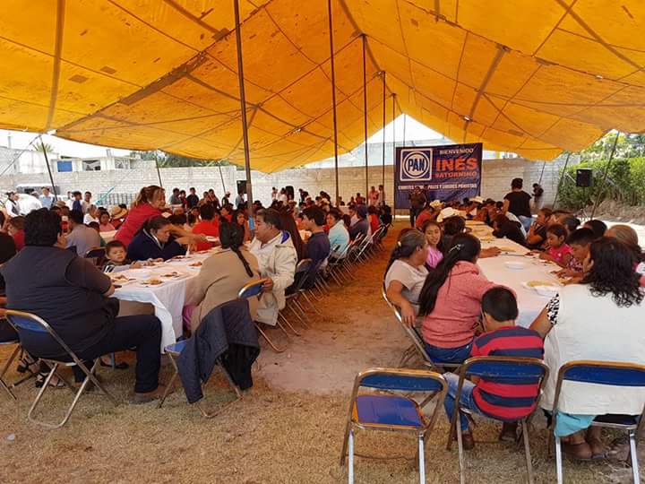 Panistas se reúnen con Inés Saturnino en Tlacotepec