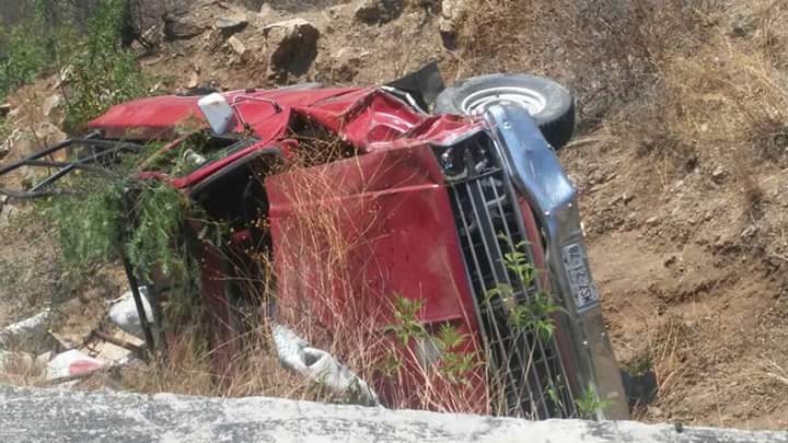 Niño pierde la vida por volcadura de camioneta en Coxcatlán