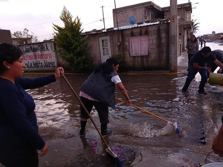 Granizada inunda calles en Amozoc