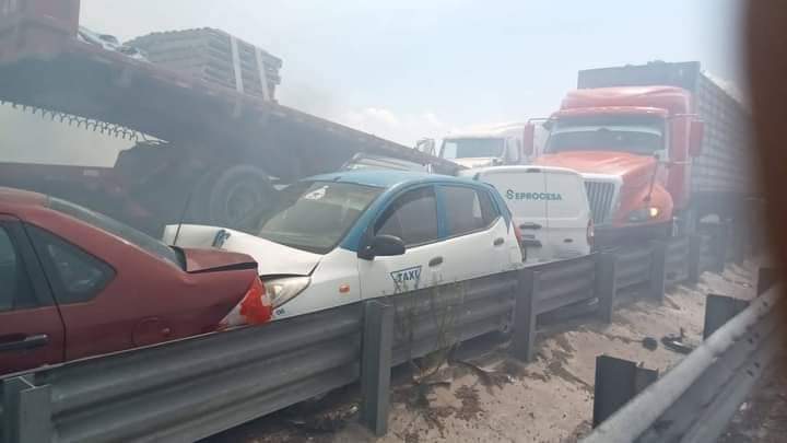 Carambola en la Puebla-Orizaba deja cuatro muertos y 22 heridos