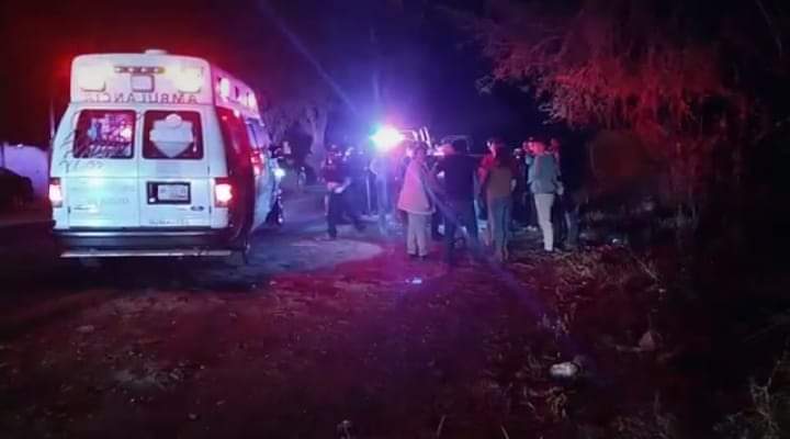 Camión embiste a auto y muere joven de 12 años en Tepanco
