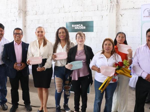 Gobierno del Estado lleva Jornada de Servicios a mujeres de Nopalucan