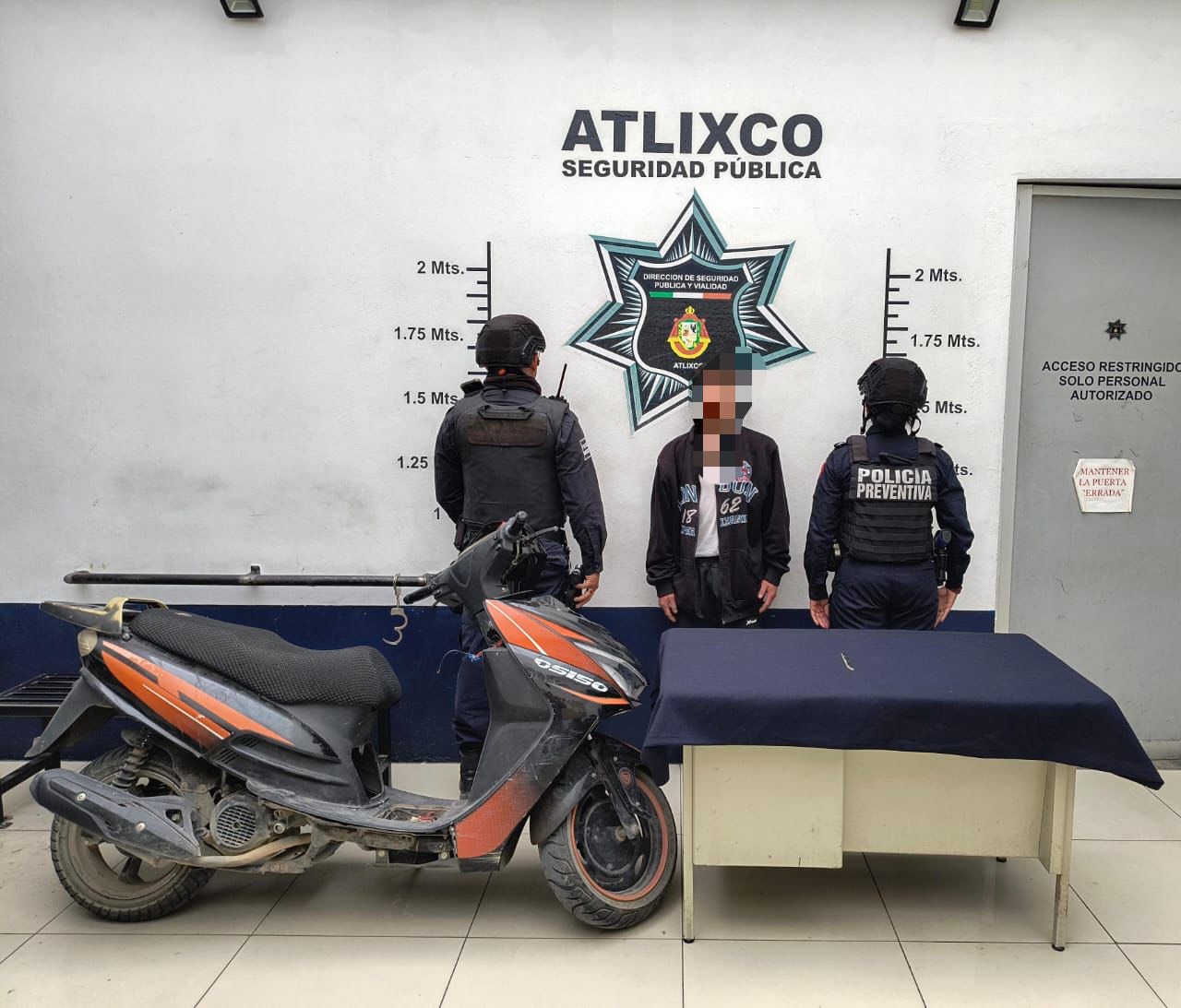 Policías de Atlixco detienen a 3 sujetos por robos de motos en Atlixco