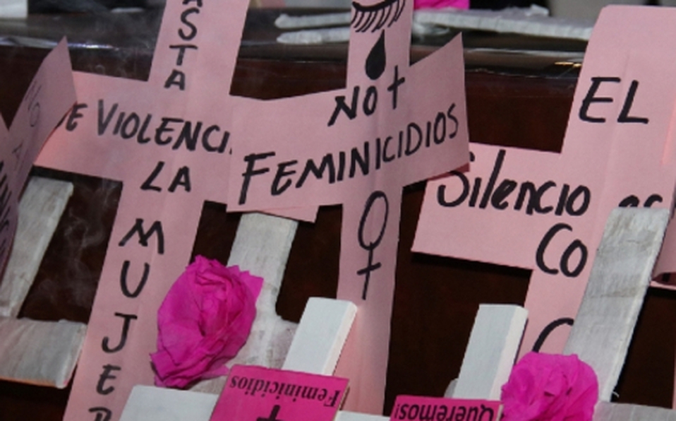 Proponen nuevamente sancionar hasta con 70 años de cárcel a feminicidas en Puebla