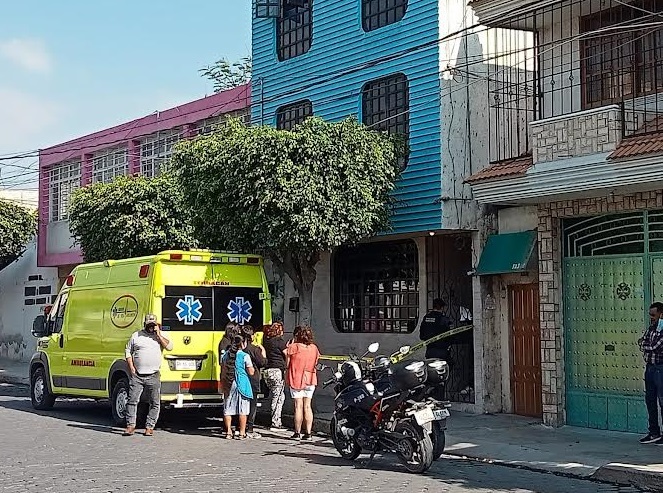Hallan sin vida y con huellas de violencia a enfermera en bar clandestino de Tehuacán