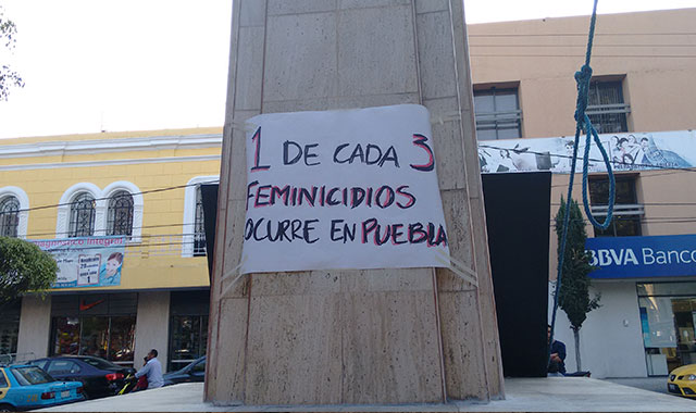 También en San Martín Texmelucan protestan contra los feminicidios