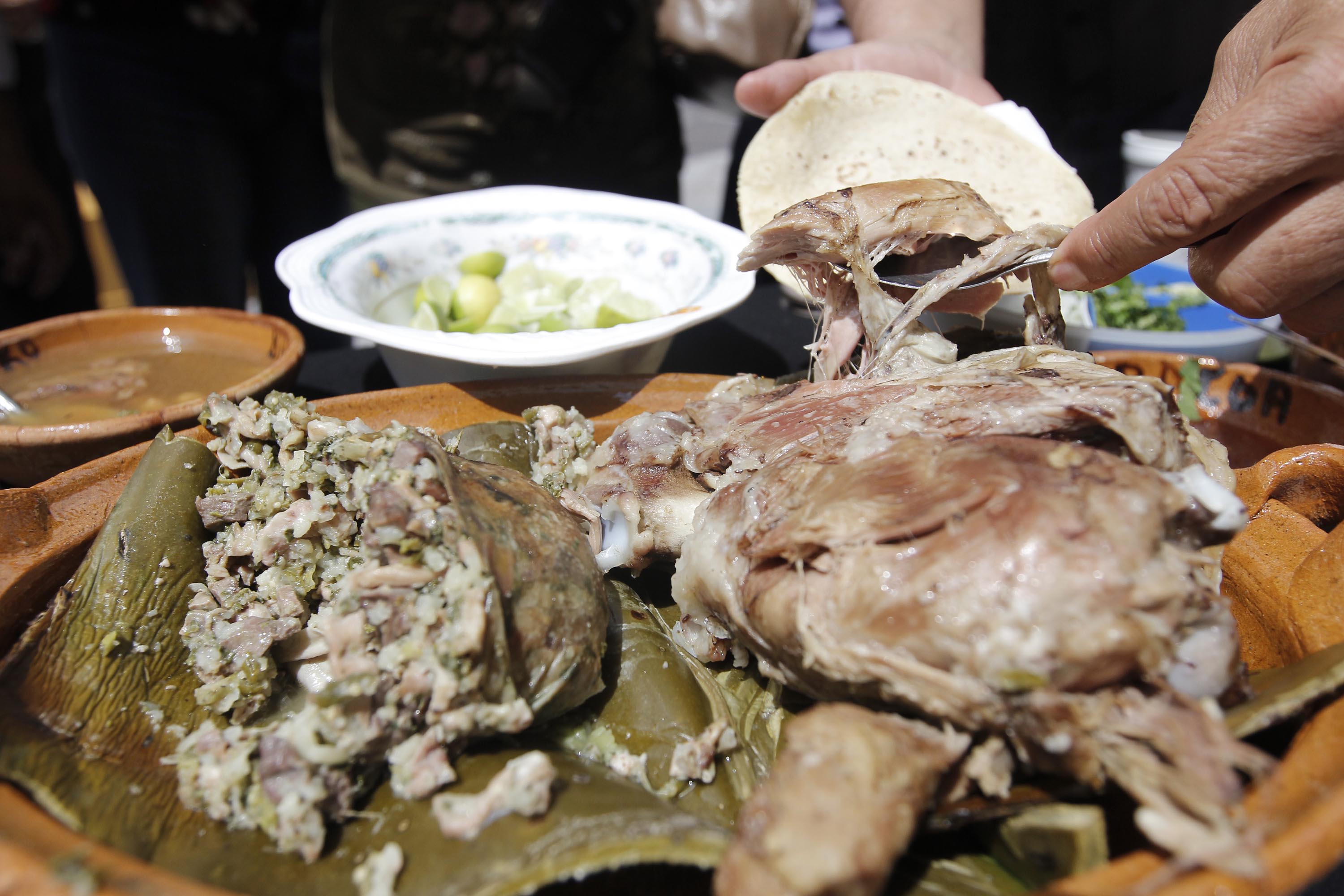 Regalarán más de 100 kilos de barbacoa en Ahuatepec