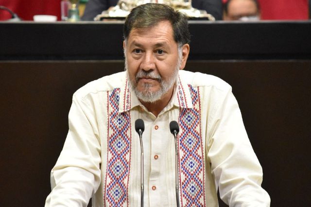 Noroña denuncia campaña en su contra tras criticar impuesto a remesas