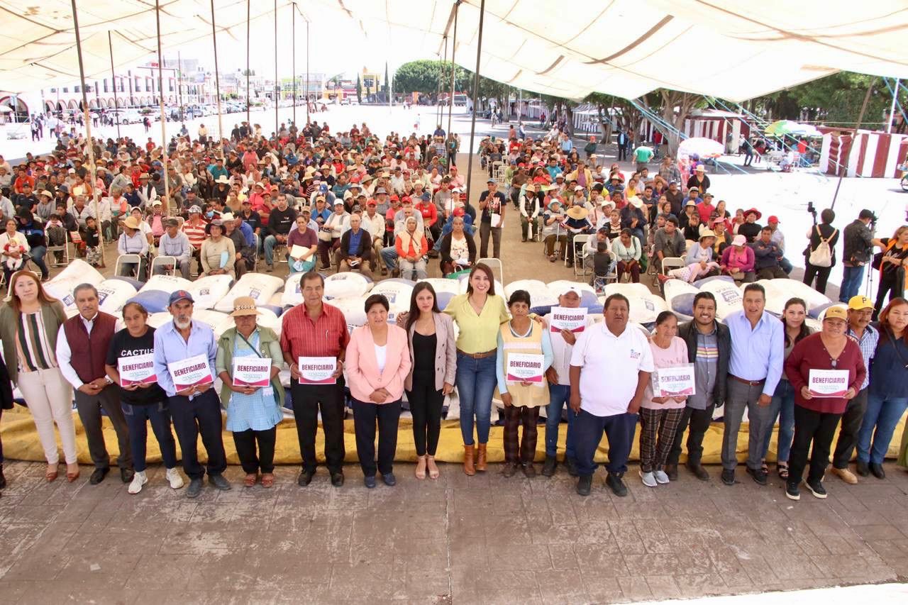Ayuntamiento entrega 100 toneladas de fertilizante a huejotzingas