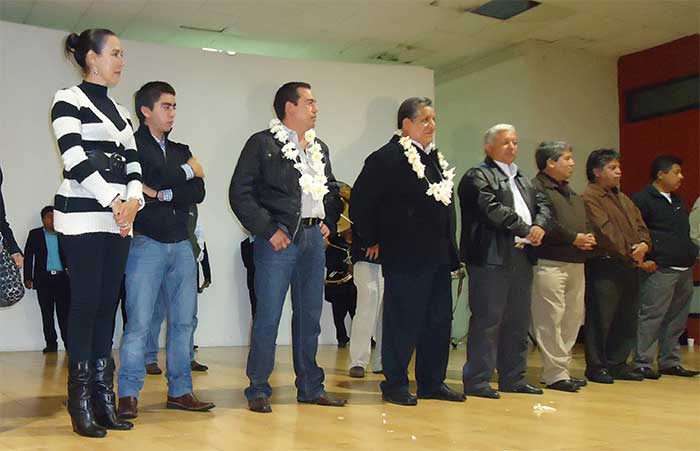 Festeja Puebla Unida triunfo en Zacapoaxtla