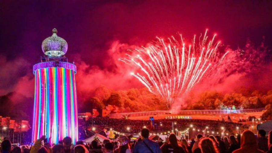 Zelenski da mensaje en Festival Glastonbury en Reino Unido