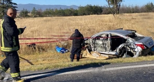 Tráiler choca contra auto en la México-Veracruz: hay un muerto