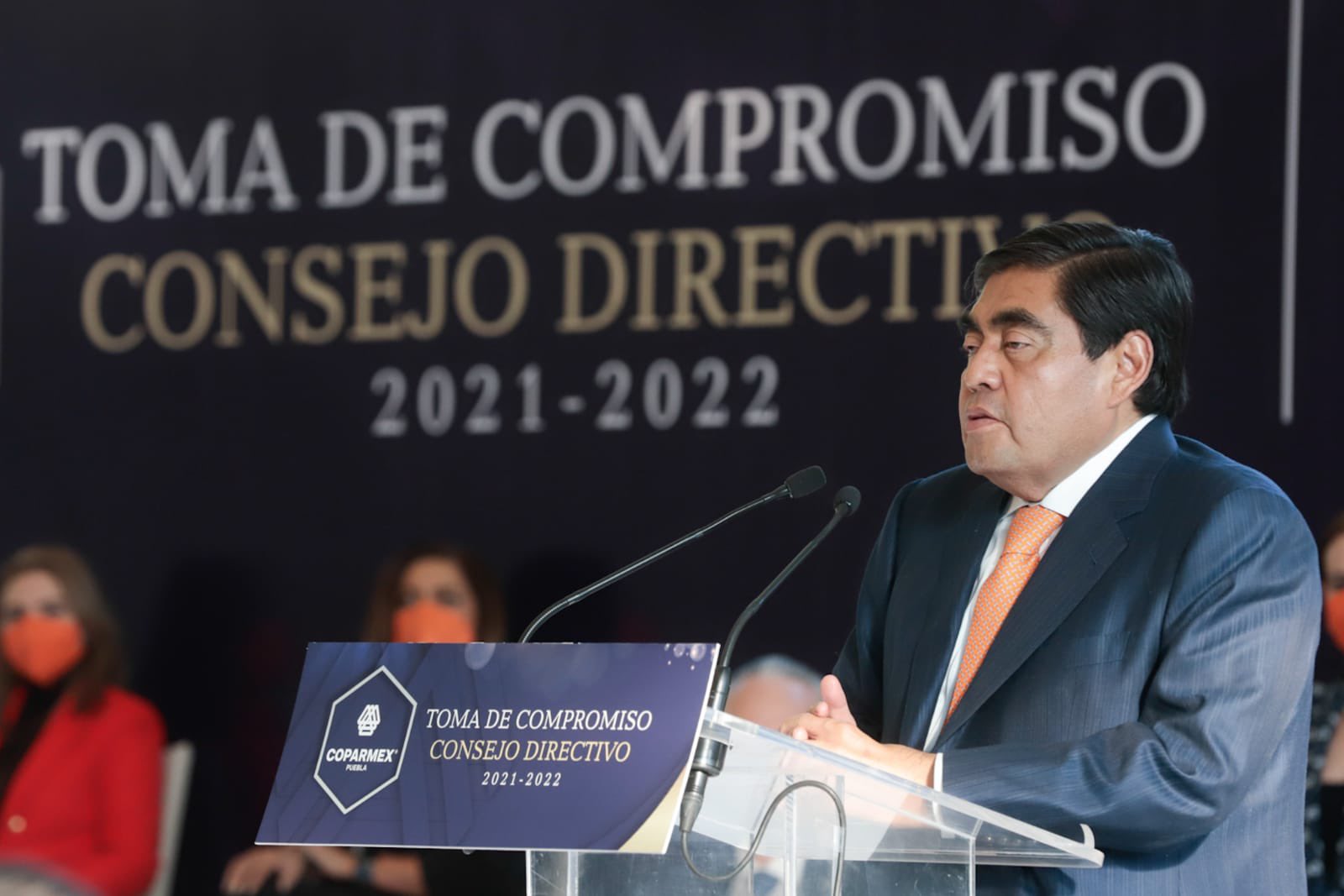 Advierte Barbosa que no aceptará presiones de Coparmex