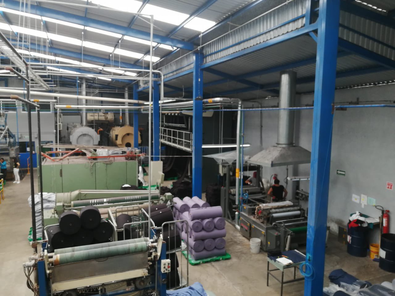 Por contaminar río Rabanillo clausuran dos empresas textiles en Puebla