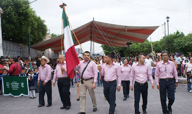 También conmemoran el 5 de mayo en región de Izúcar con desfiles