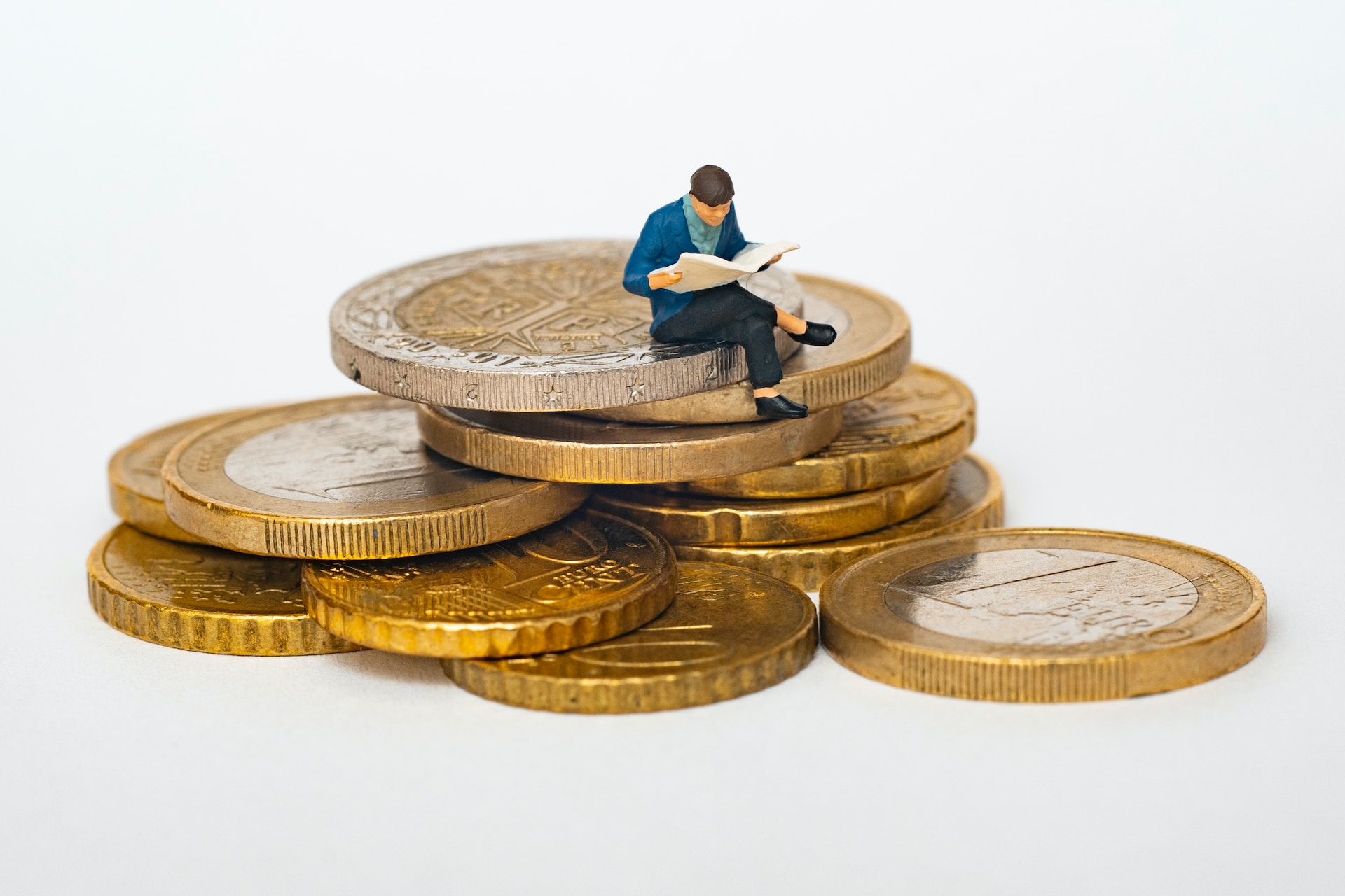 Finanzas para principiantes: del endeudamiento al éxito financiero