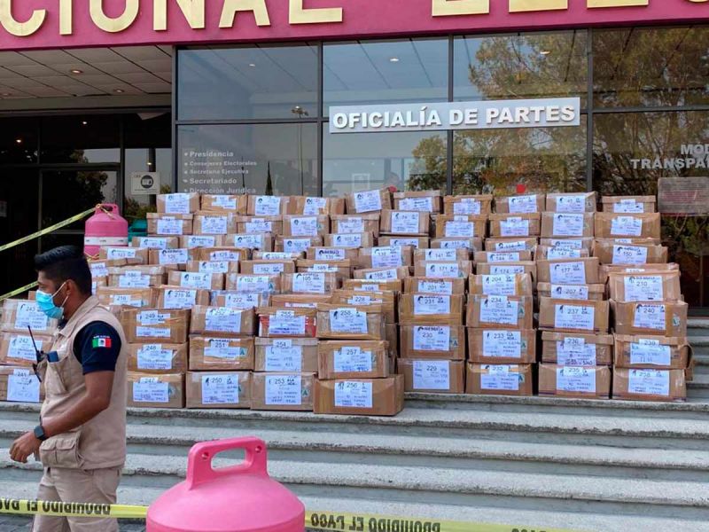Suman ya 2.1 millones de firmas para revocación de mandato