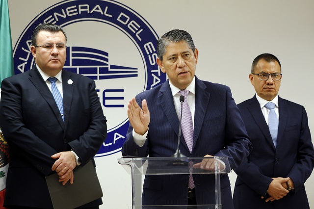 Permanencia de Higuera en FGE dependerá de la SCJN: Barbosa