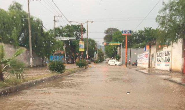 Deficiencias en el colector pluvial ocasionan inundaciones en Tehuacán
