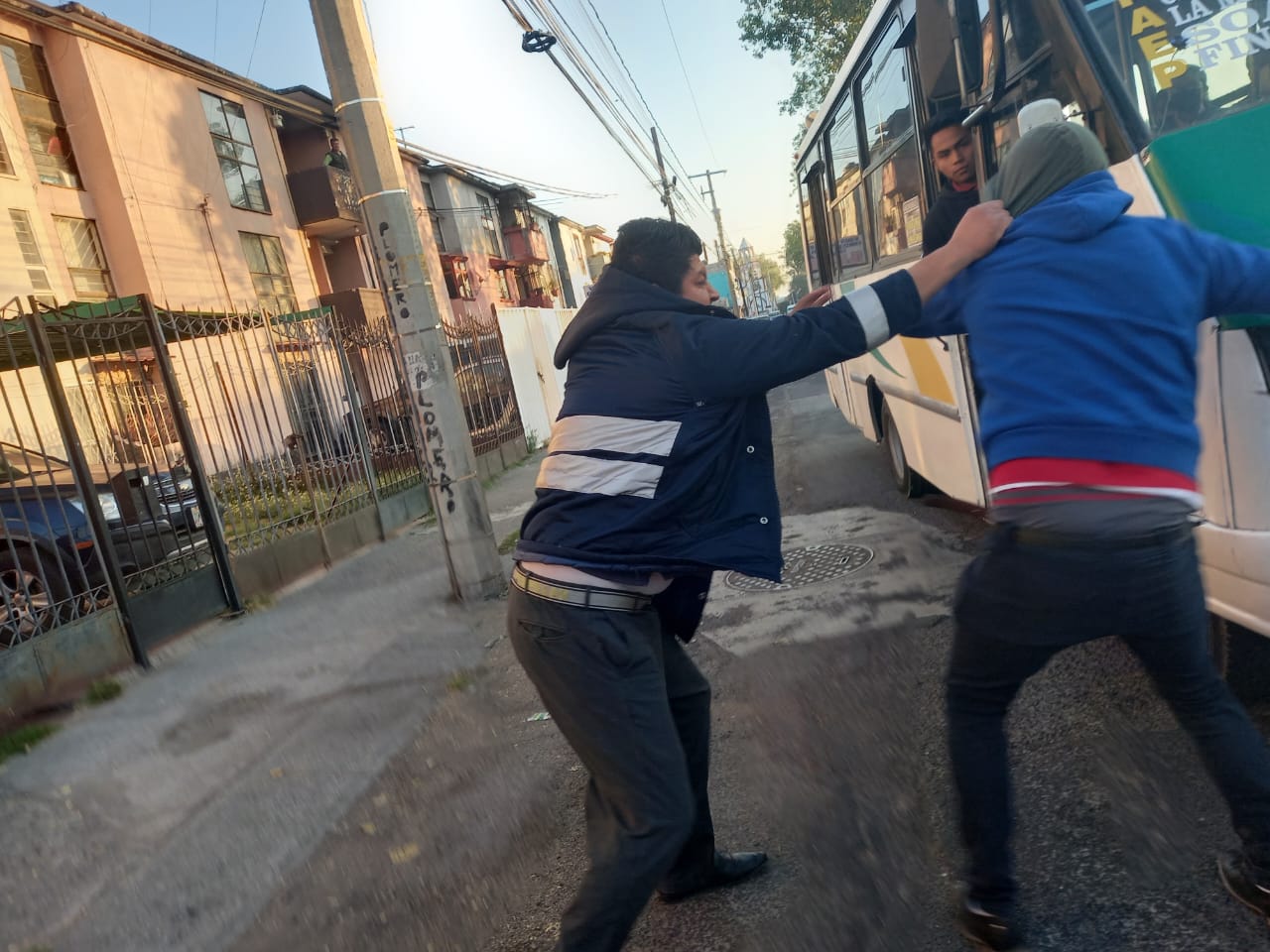 Pues no hubo mucho amor este día entre chóferes del transporte público