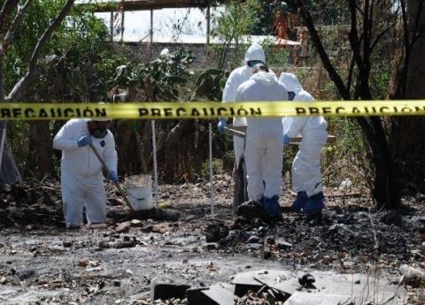 Hallan 35 cuerpos en narcofosas en Guadalajara