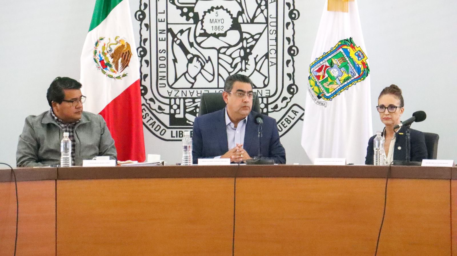 Pese a diferencias, trabajemos por Puebla, promete Céspedes tras reunión con PAN y PSI
