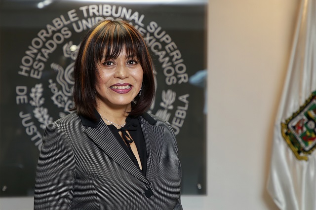 Asume Emma Peralta lugar de Ricardo Velázquez en el TSJ