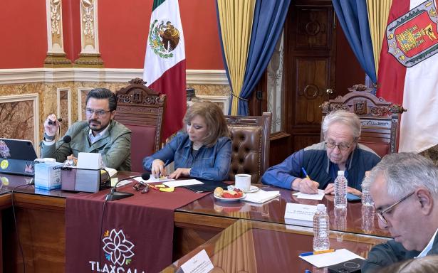 Robledo y gobernadora de Tlaxcala supervisan avances de IMSS-Bienestar