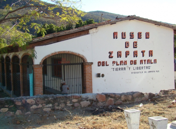 Conmemoran en la Mixteca la muerte de Emiliano Zapata 