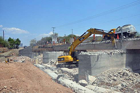 Empresas poblanas reconstruirán puente en la Puebla-Huajuapan