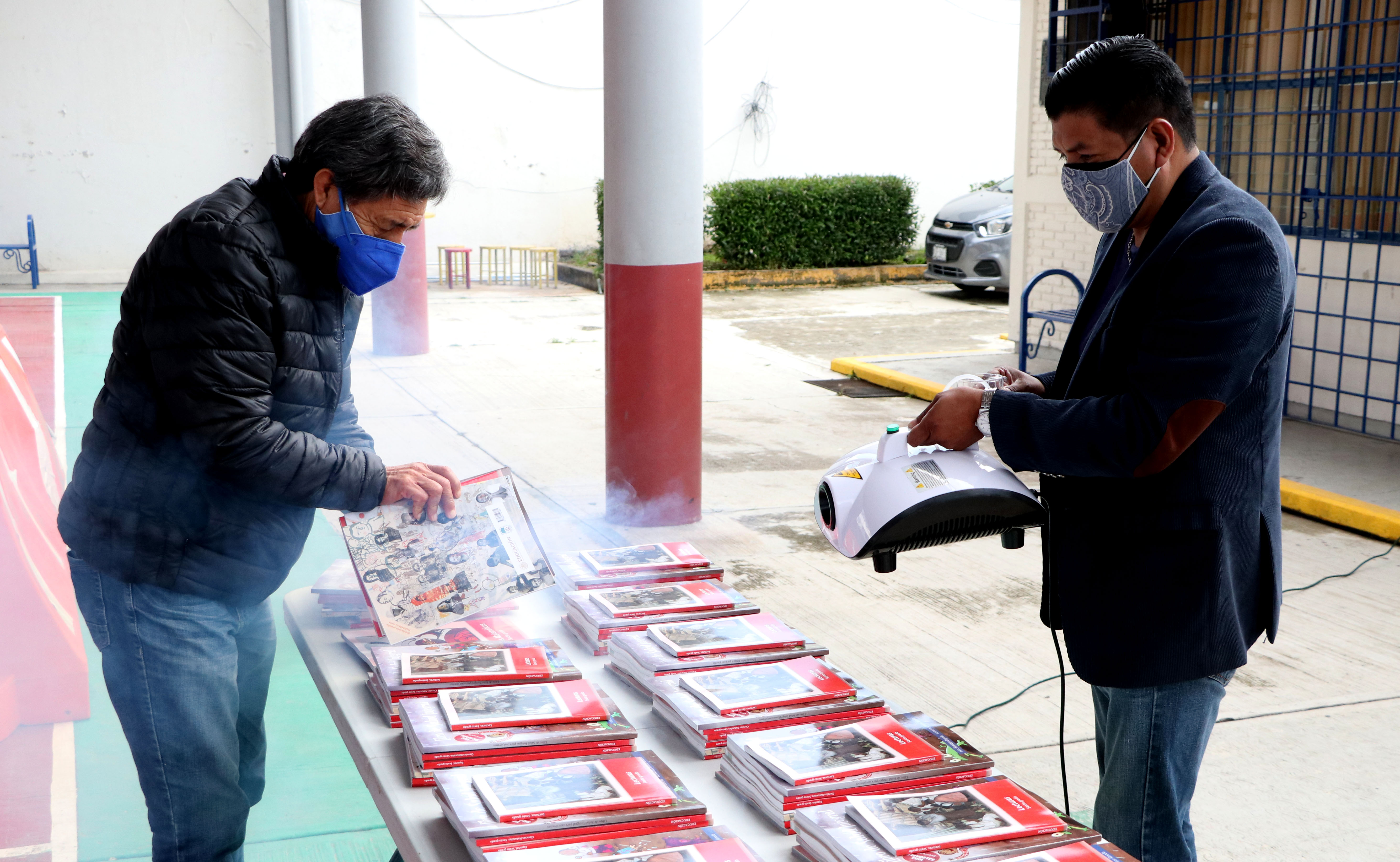  SEP entrega libros gratuitos a secundarias y telesecundarias