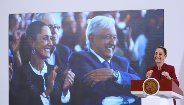 Claudia y AMLO. A pesar de la prensa, en su punto más alto la popularidad de la presidenta