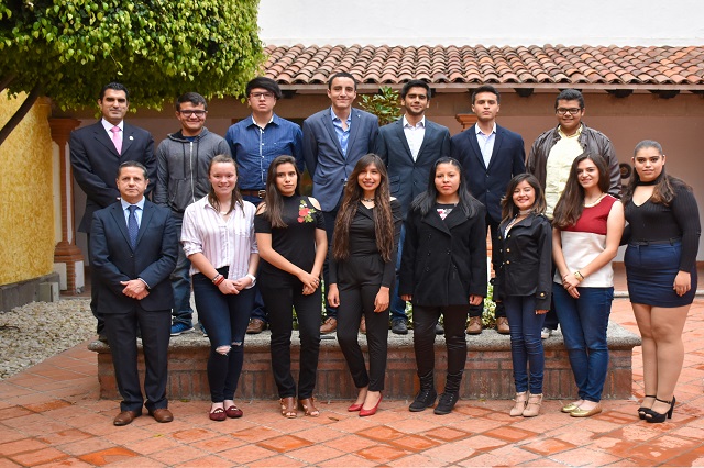 Aspirantes a estudiar en UDLAP cursan seminario preuniversitario