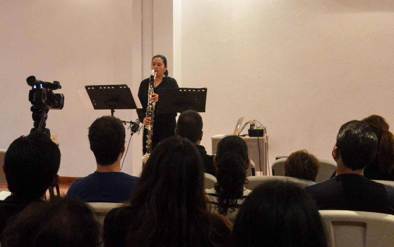 Clarinetista Citlalli Rosas da concierto en la UDLAP