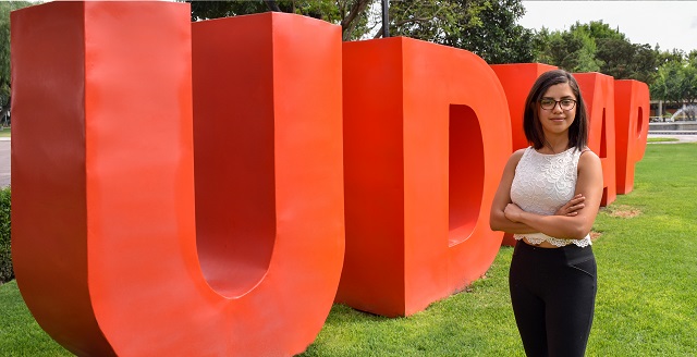 Estudiante UDLAP participa en encuentro de creadores del INBA