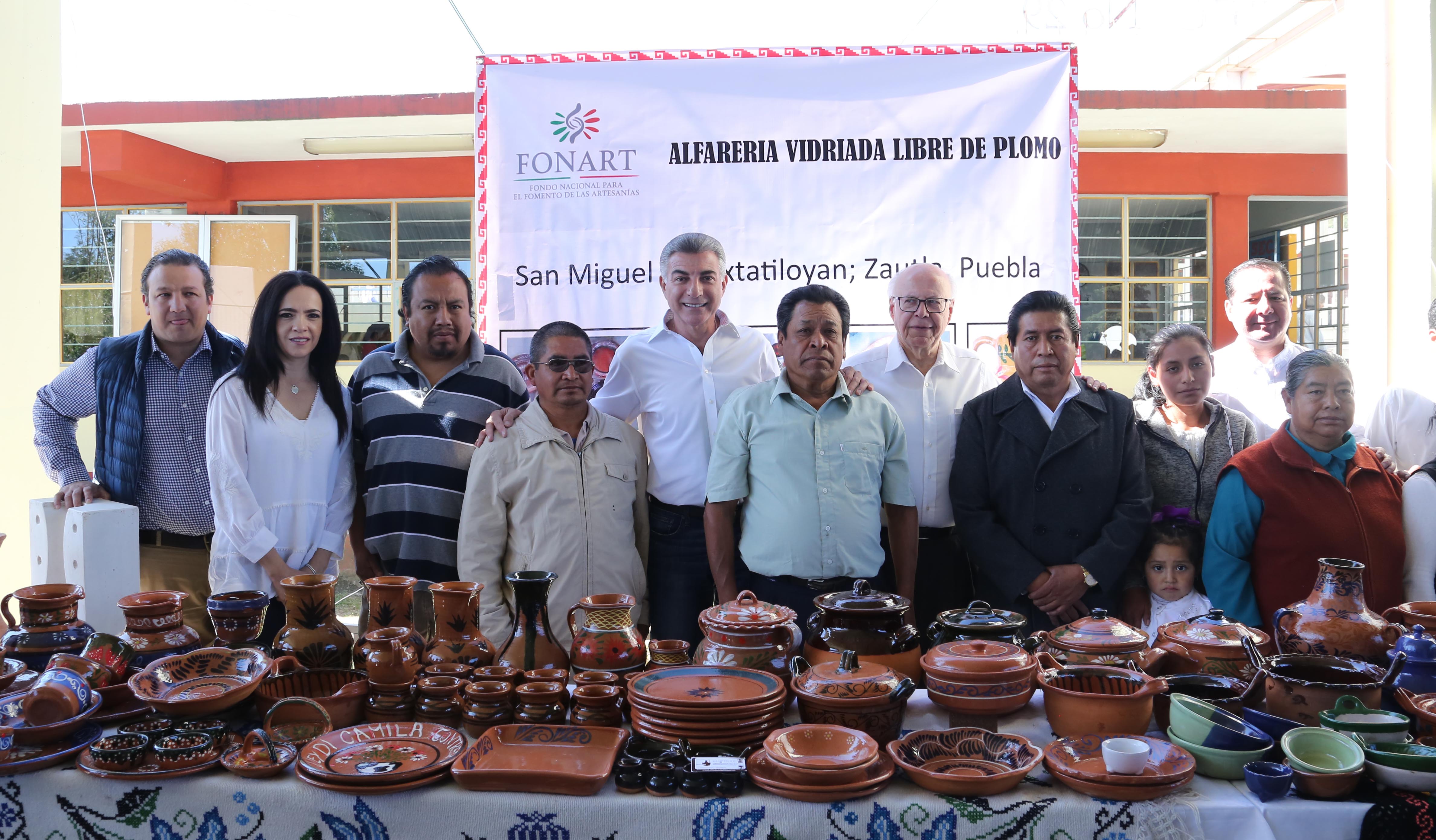 Gobiernos federal y estatal fomentan la salud de alfareros