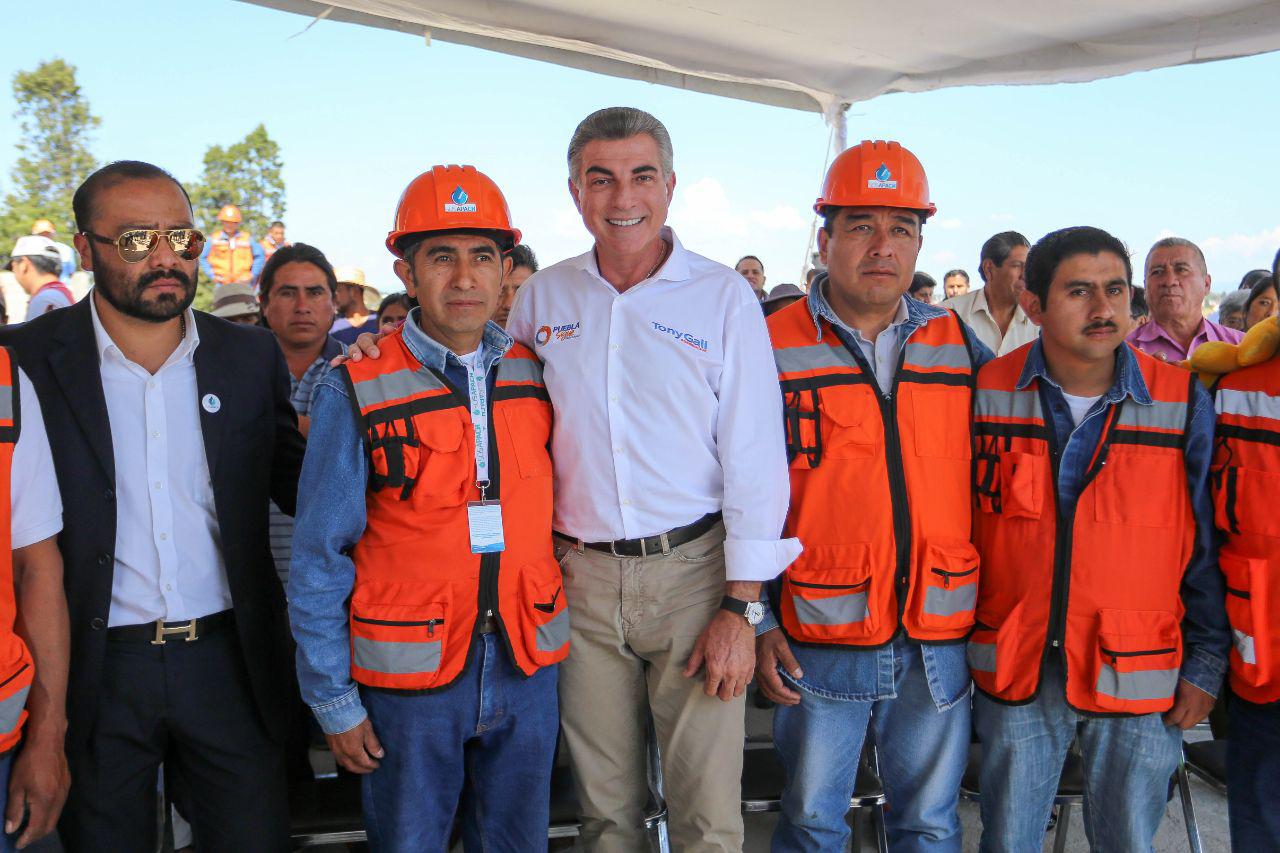 Estado y municipio amplían red de agua en San Pedro Cholula