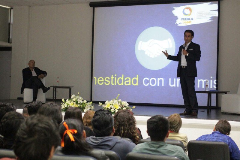  Secotrade promueve emprendimiento en universidad de Huejotzingo