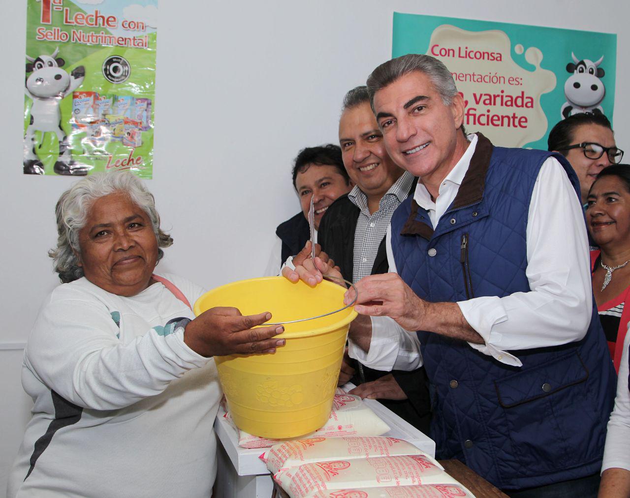 Federación y estado inauguran 9 lecherías Linconsa en Puebla
