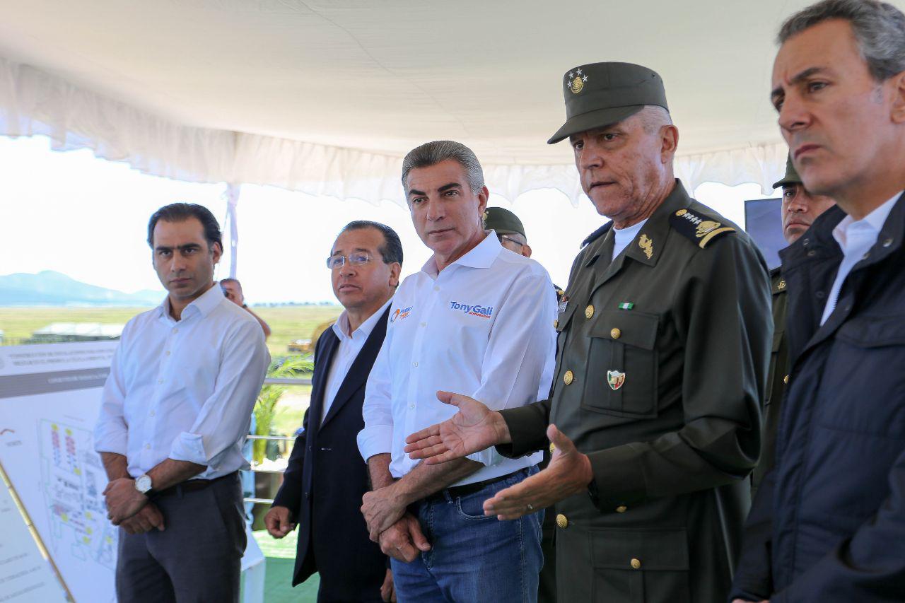 Colocan primera piedra de la Industria Militar en Oriental