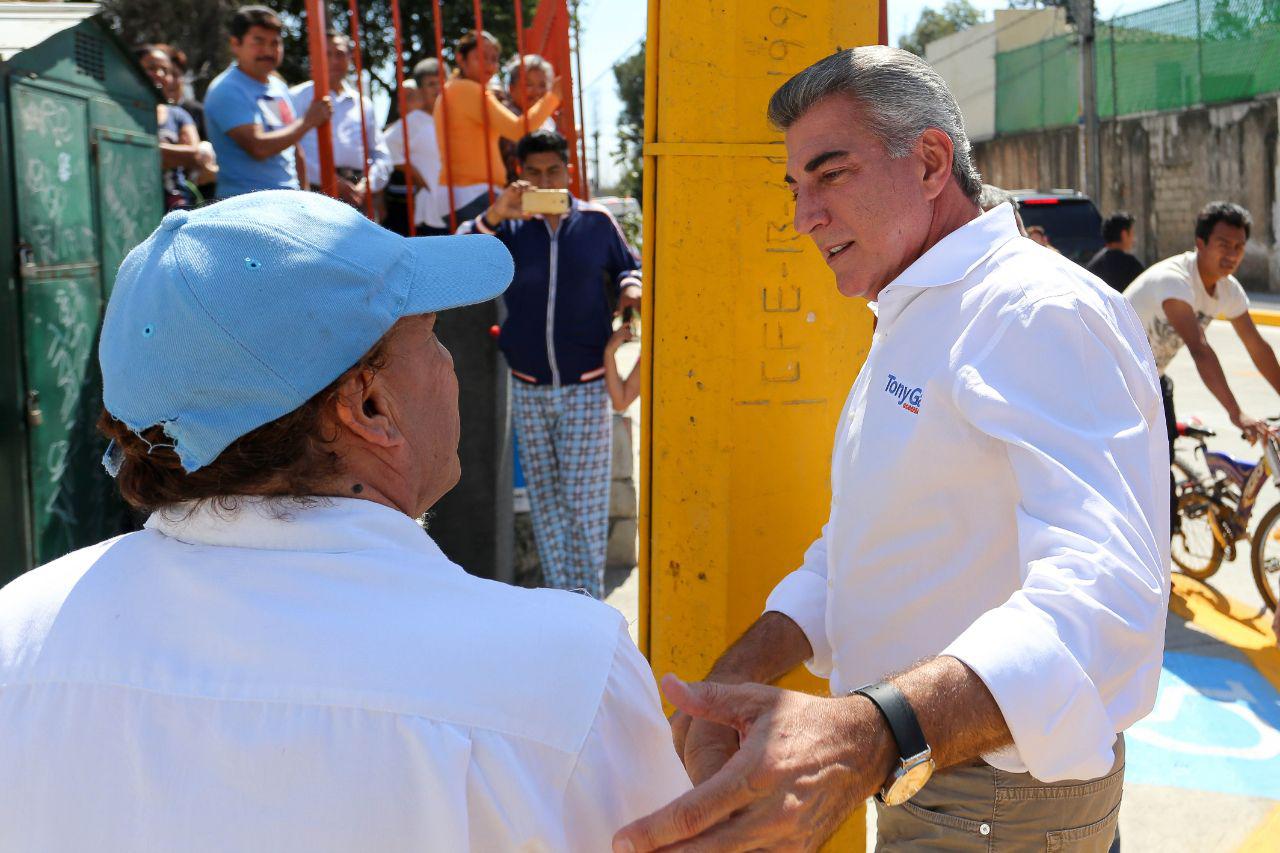 Estado y municipio amplían red de agua en San Pedro Cholula