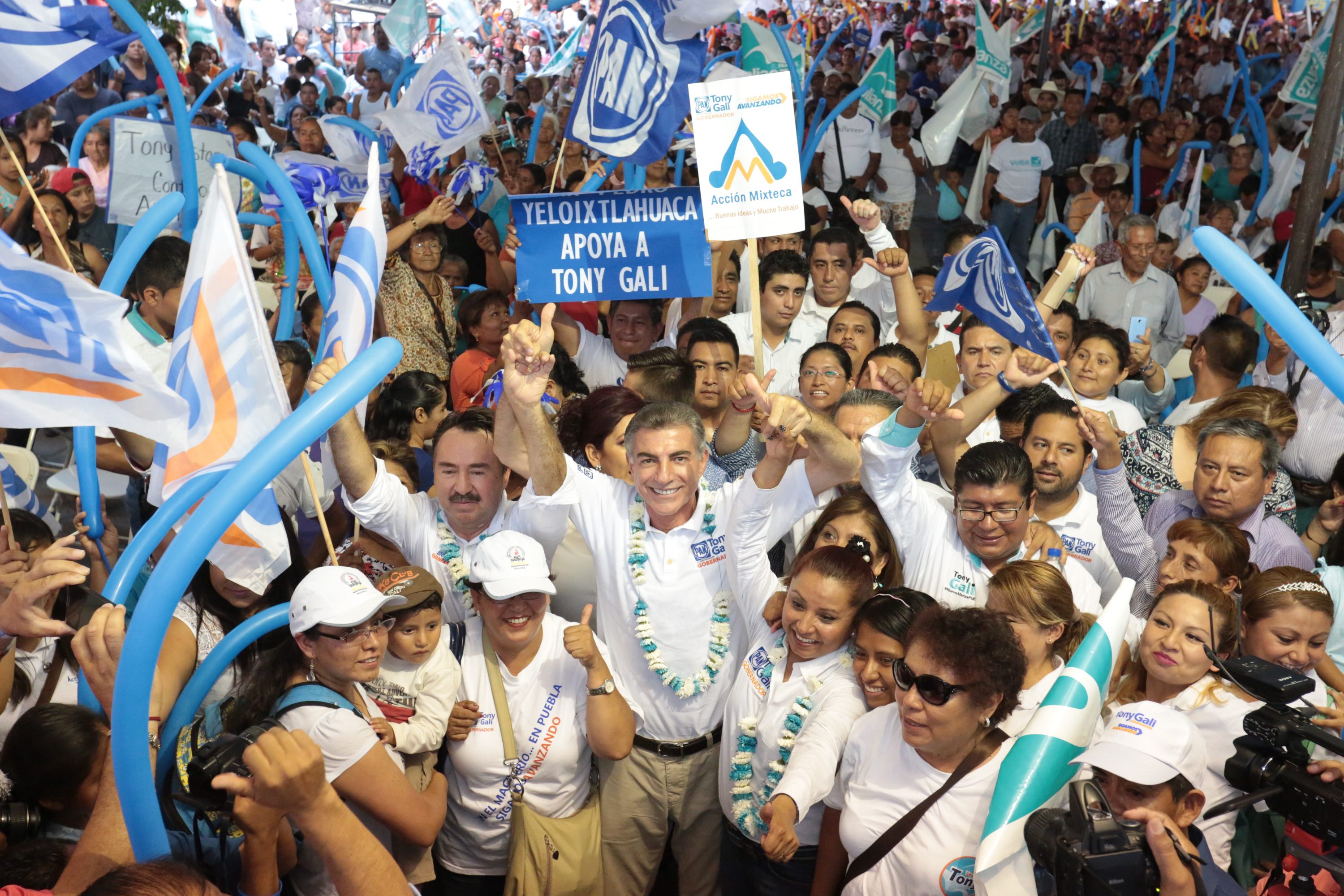  Con evento en Acatlán, Gali realiza su segundo cierre regional de campaña