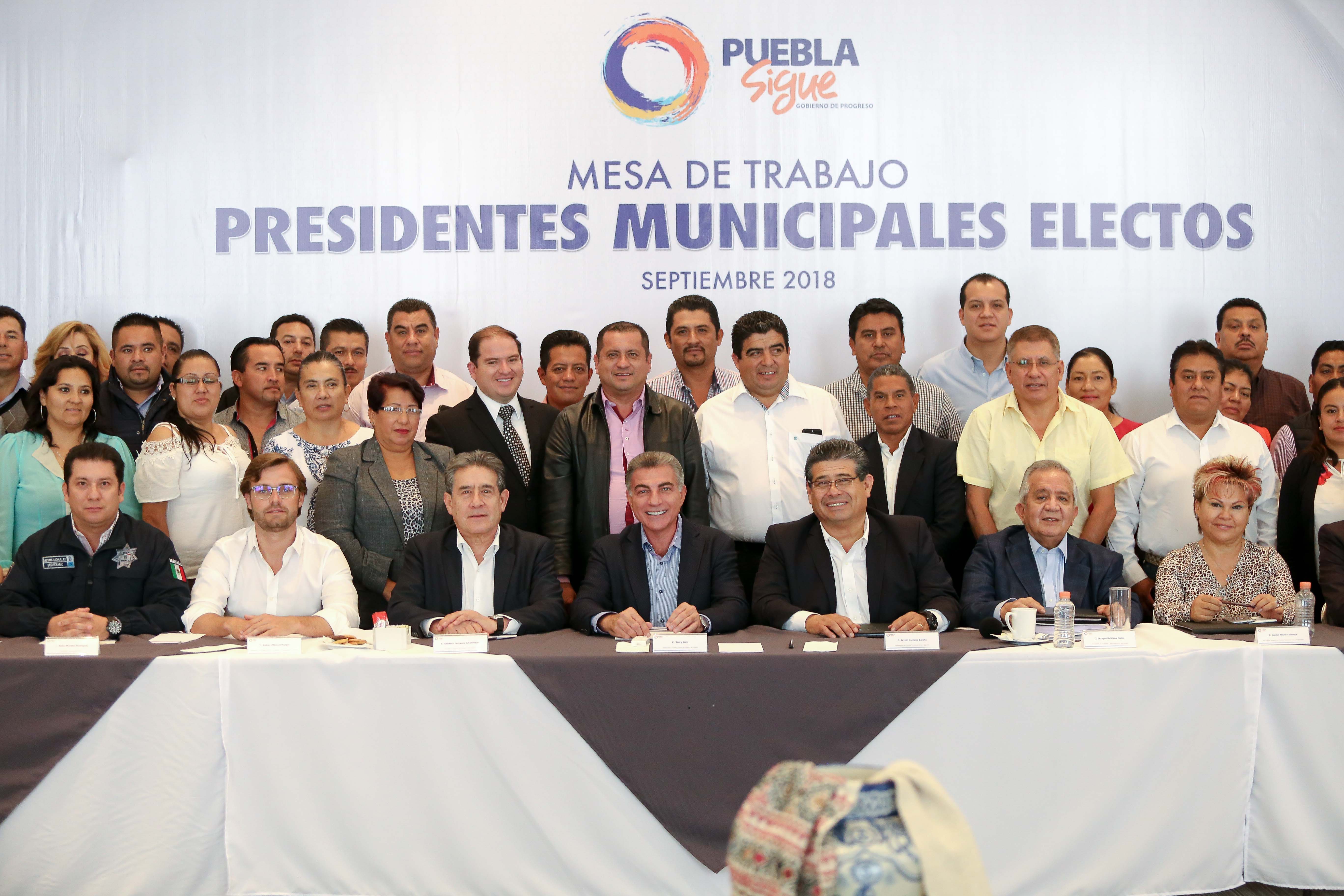 Se reúne Antonio Gali con alcaldes electos del PRI