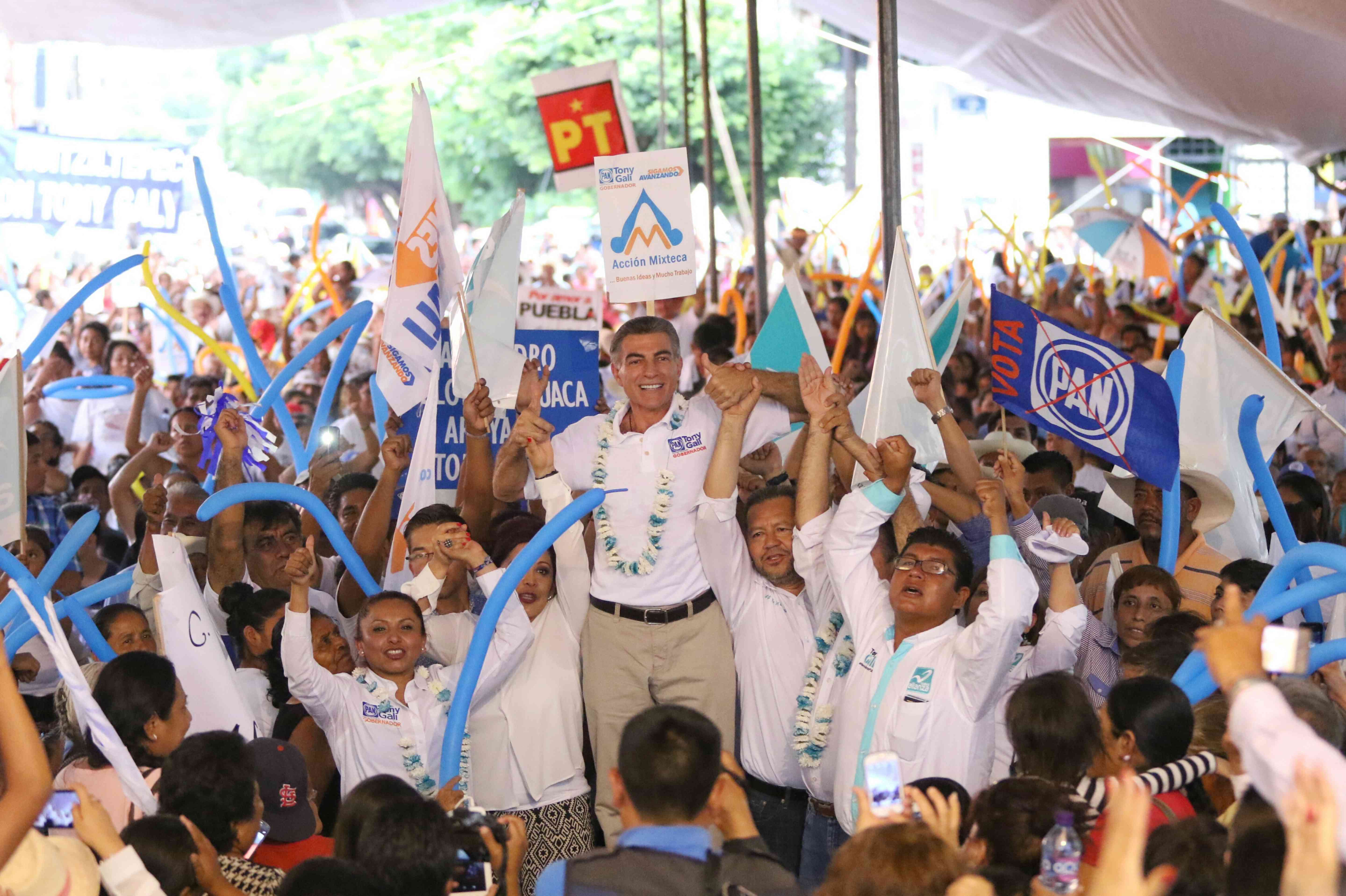  Con evento en Acatlán, Gali realiza su segundo cierre regional de campaña