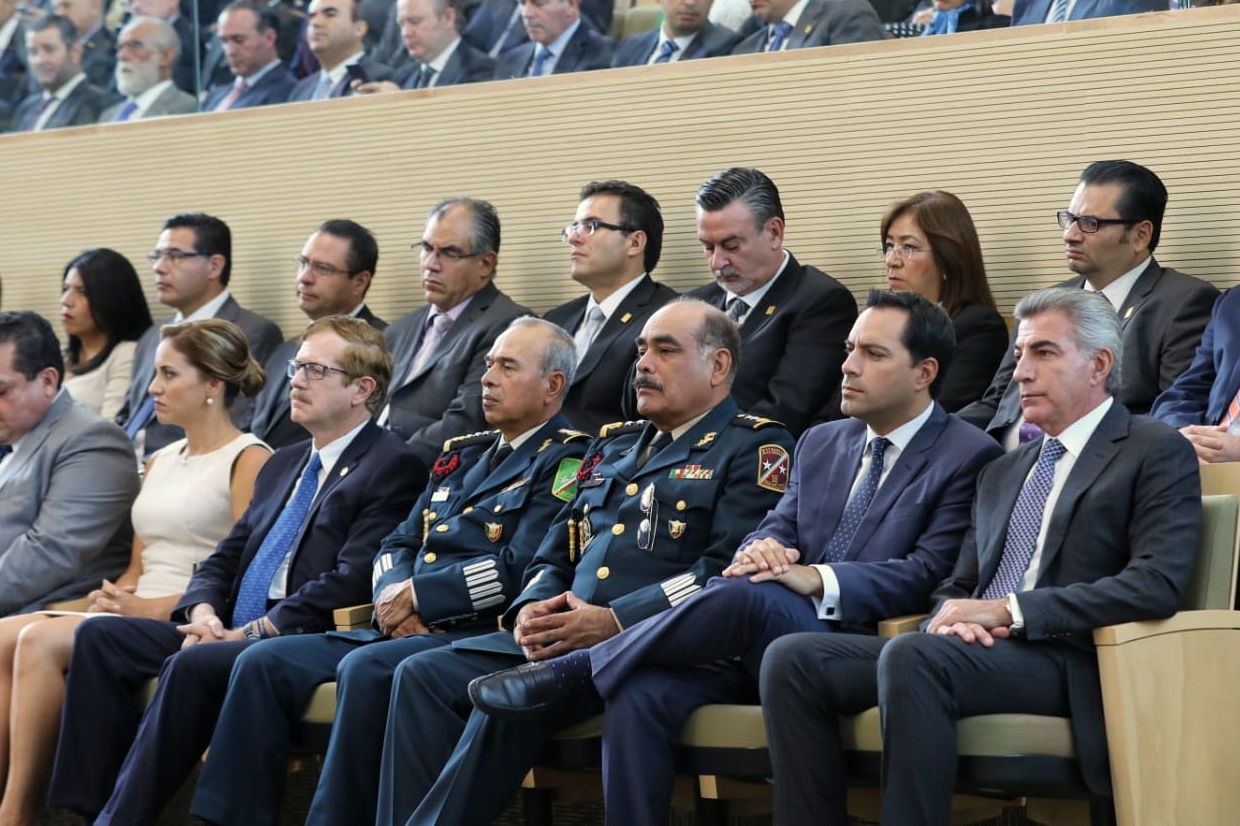 Asiste Gali a toma de protesta del gobernador de Guanajuato