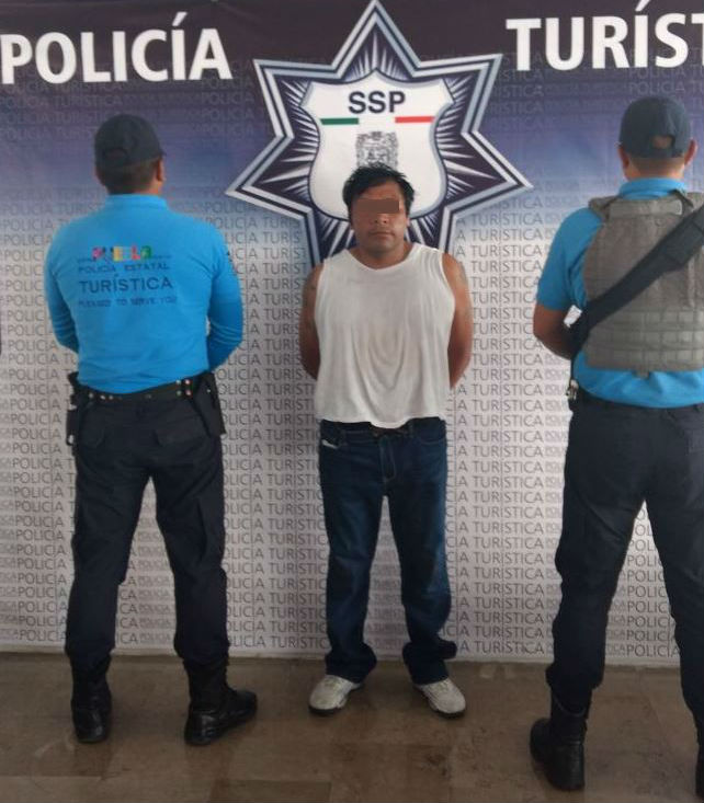 Detienen a 2 presuntos ladrones en centro de Puebla