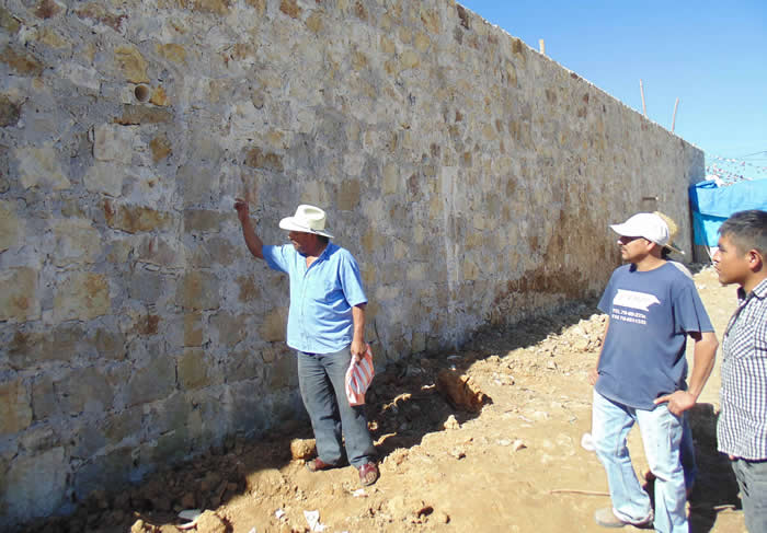 Habitantes de Zoatecpan paran obra del Ayuntamiento de Xochitlán
